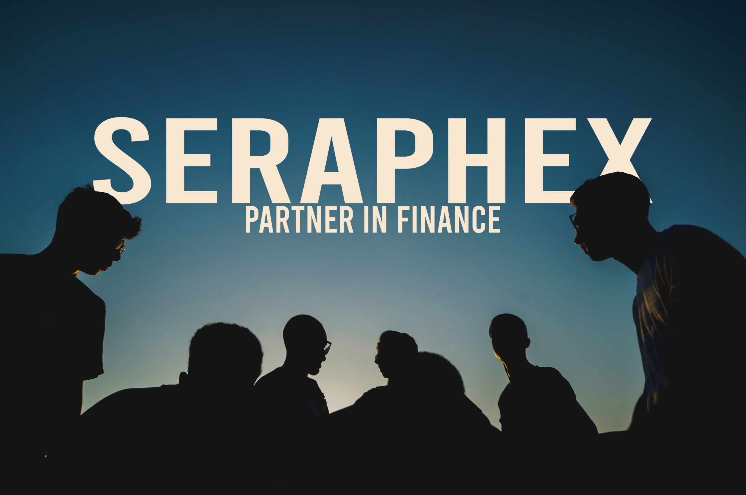 Egy csapat pénzügyi tanácsadó sziluettje, fölöttük pedig a brand neve.